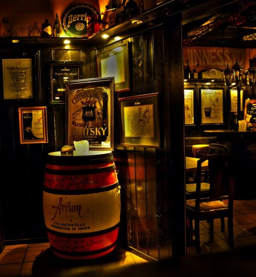 pub-2271549_1920